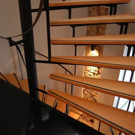 I'zaz Lofts *