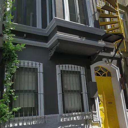 I'zaz Lofts Apartment *